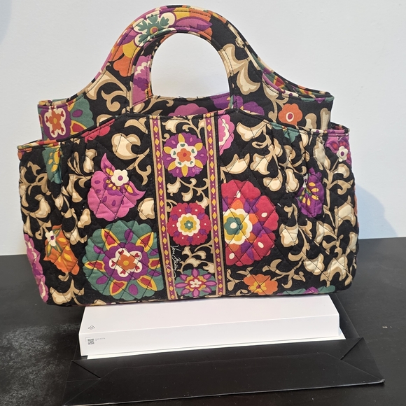 Vera Bradley Handbags - Vera Bradley Multicolor Floral Tote